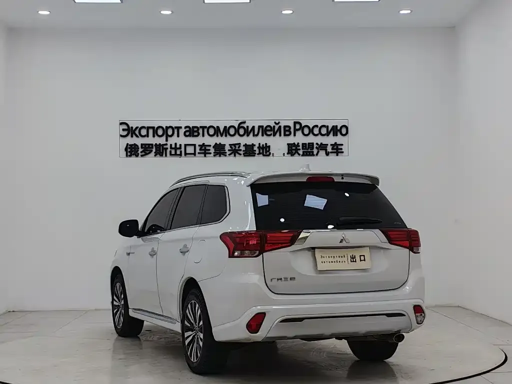Mitsubishi Outlander 2021 из CN, фото 5