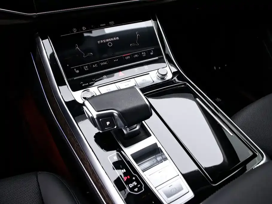 Audi Q7 2024 из CN, фото 4