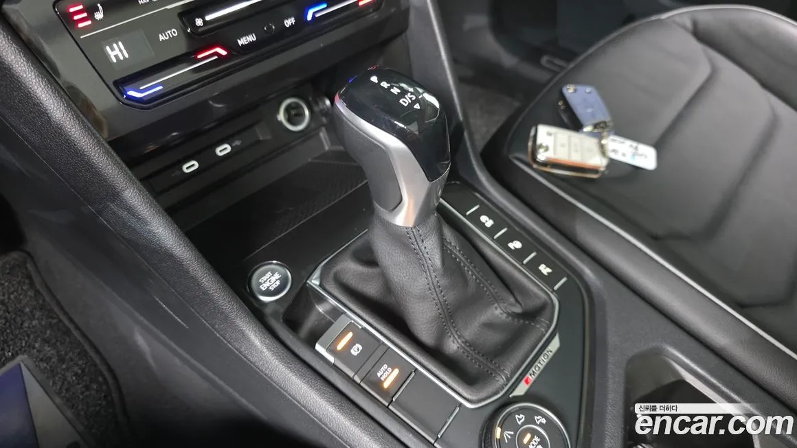 Volkswagen Tiguan — фото 10