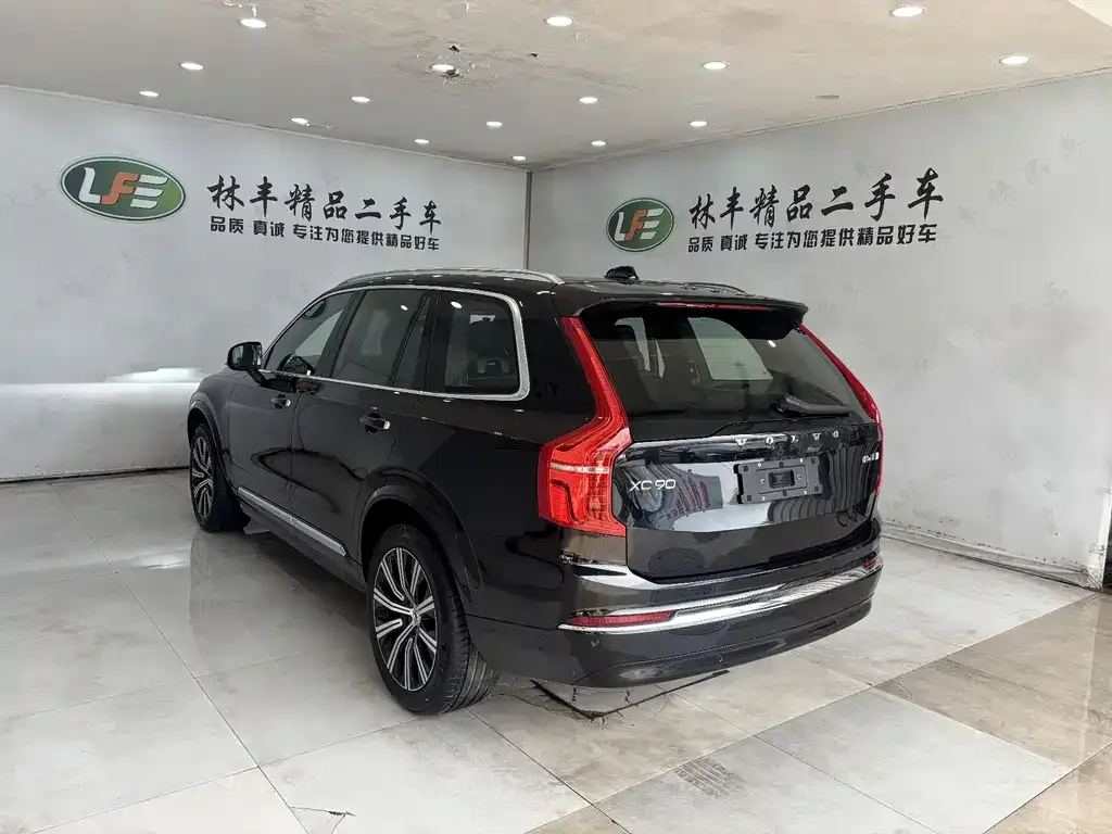 Volvo XC90 — фото 2