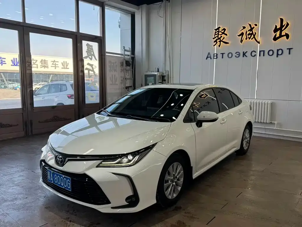 Toyota Corolla — фото 1