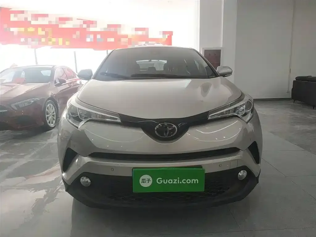 Toyota C-HR — фото 9