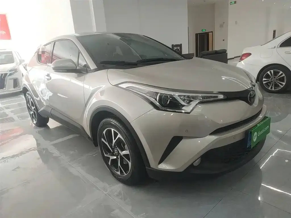 Toyota C-HR — фото 6