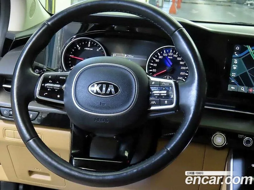 Kia Carnival — фото 7