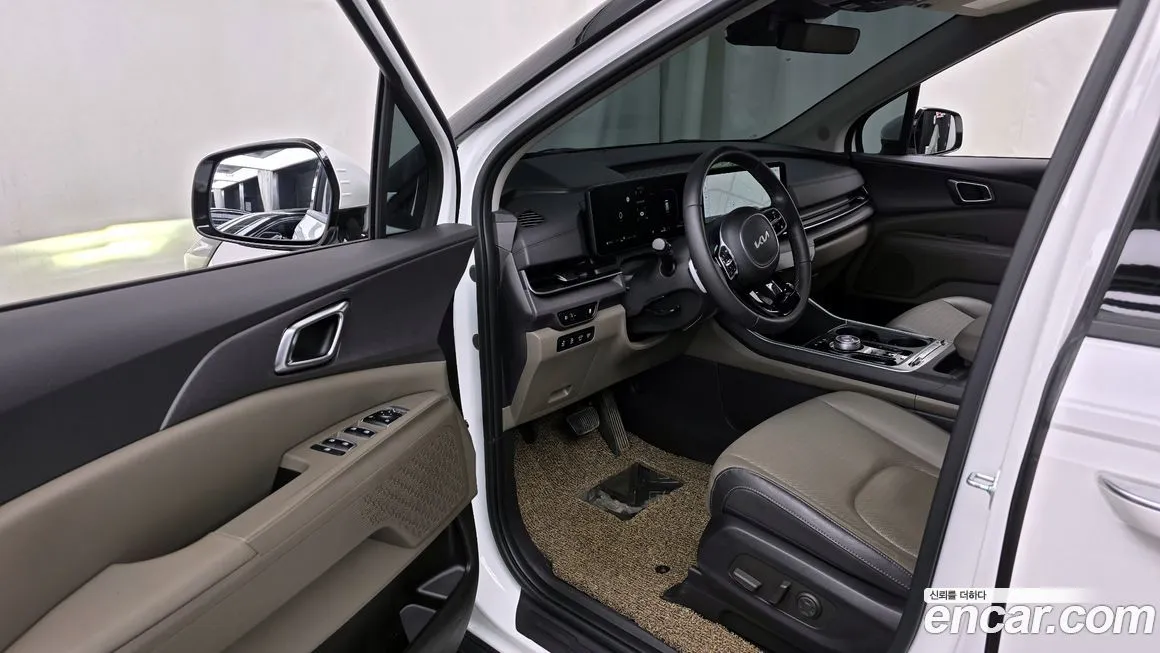Kia Carnival — фото 10