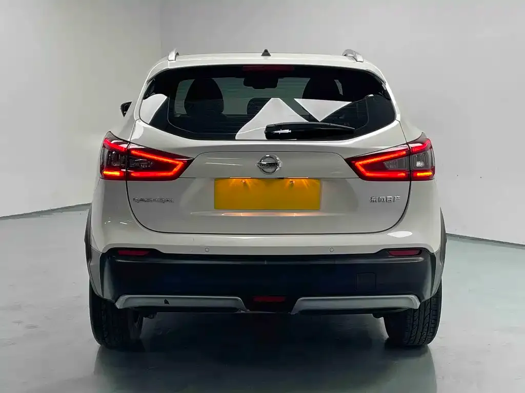 Nissan Qashqai — фото 2