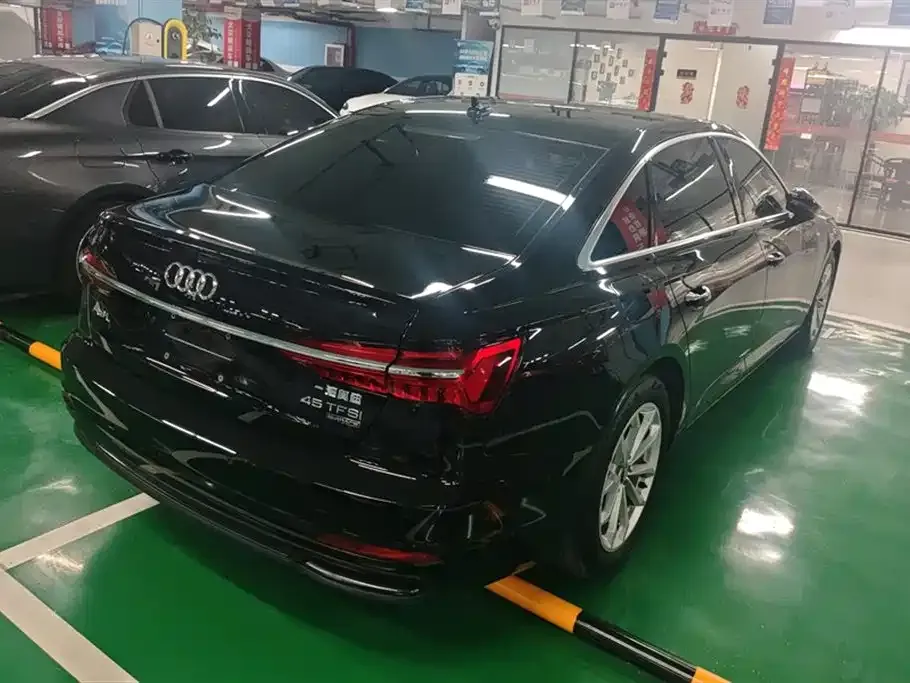 Audi A6L 2021 из CN, фото 9