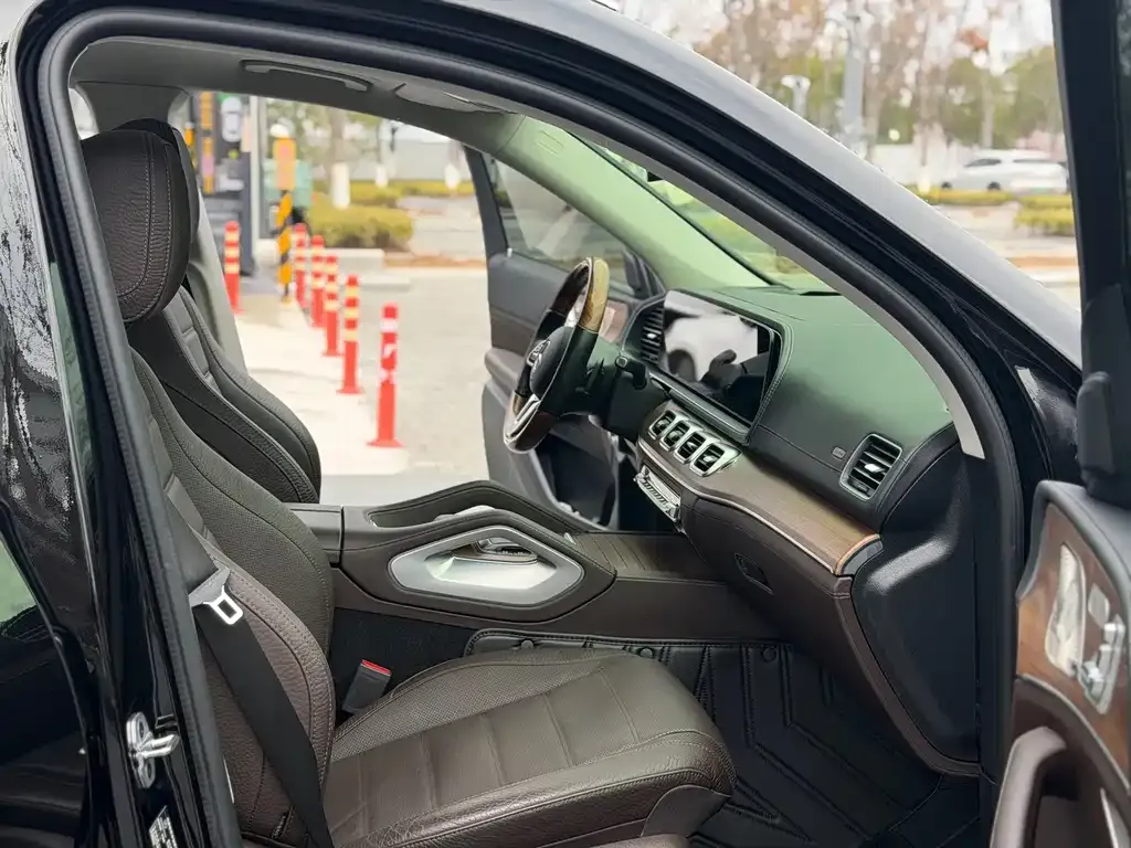 Mercedes-Benz GLS 2023 из CN, фото 10