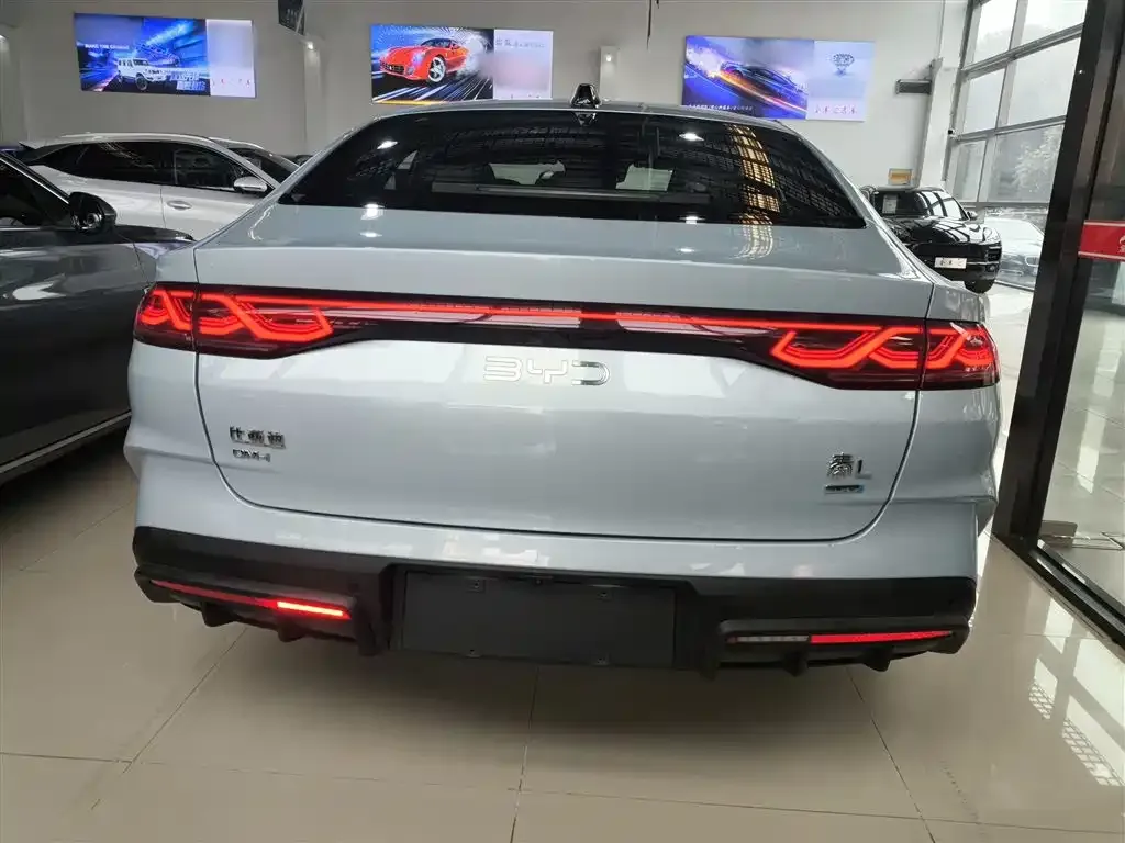 BYD Qin L — фото 6