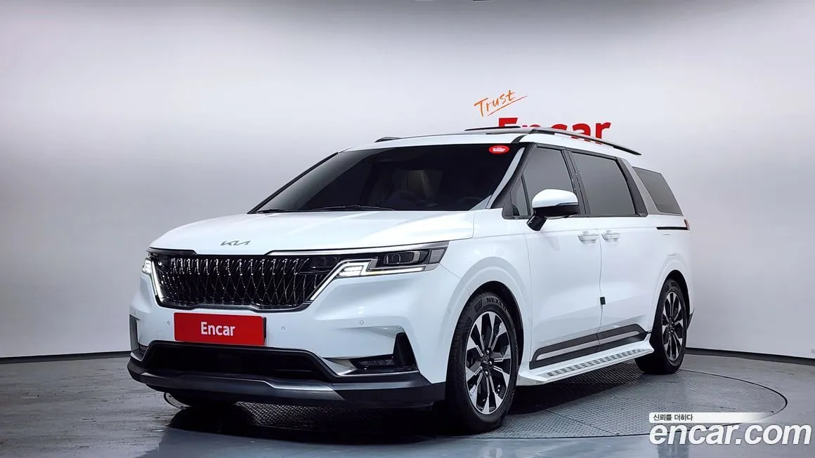 Kia Carnival — фото 1