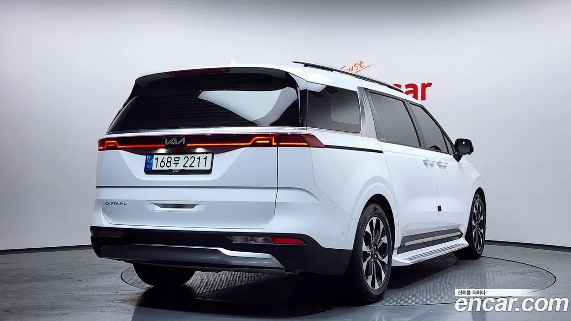 Kia Carnival — фото 5