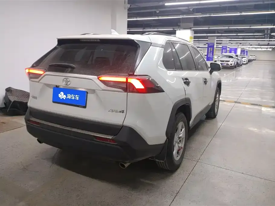 Toyota RAV4 2025 из CN, фото 9