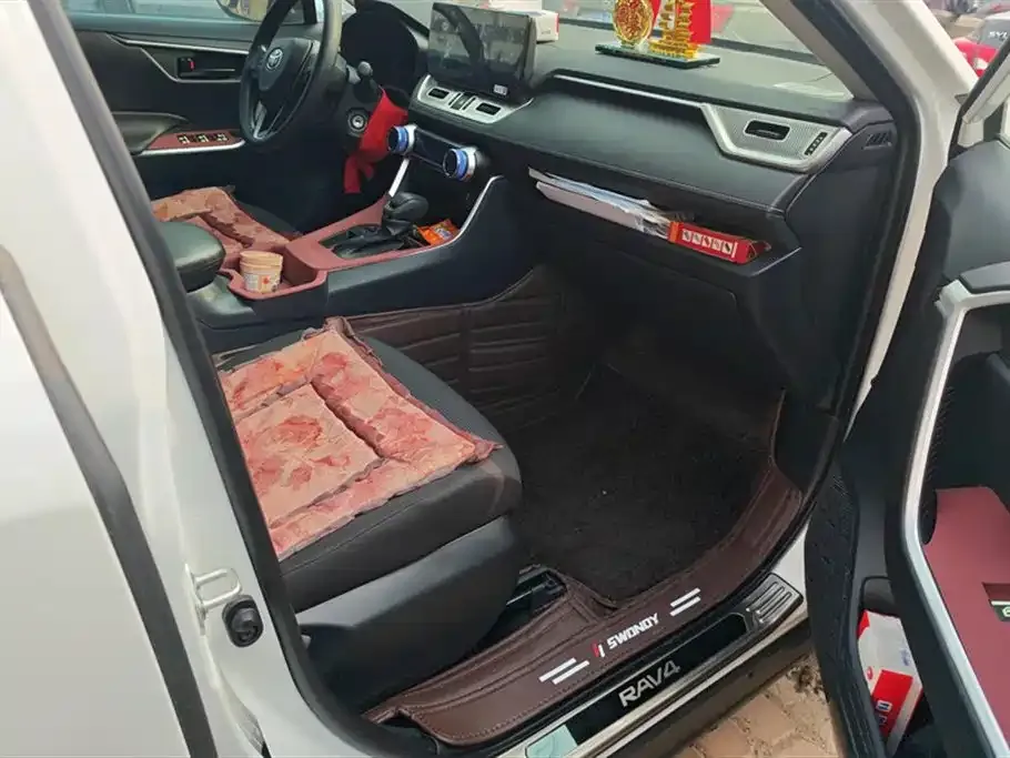 Toyota RAV4 2025 из CN, фото 8