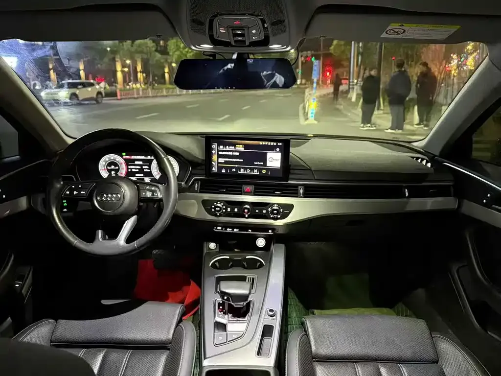 Audi A4L 2021 из CN, фото 6