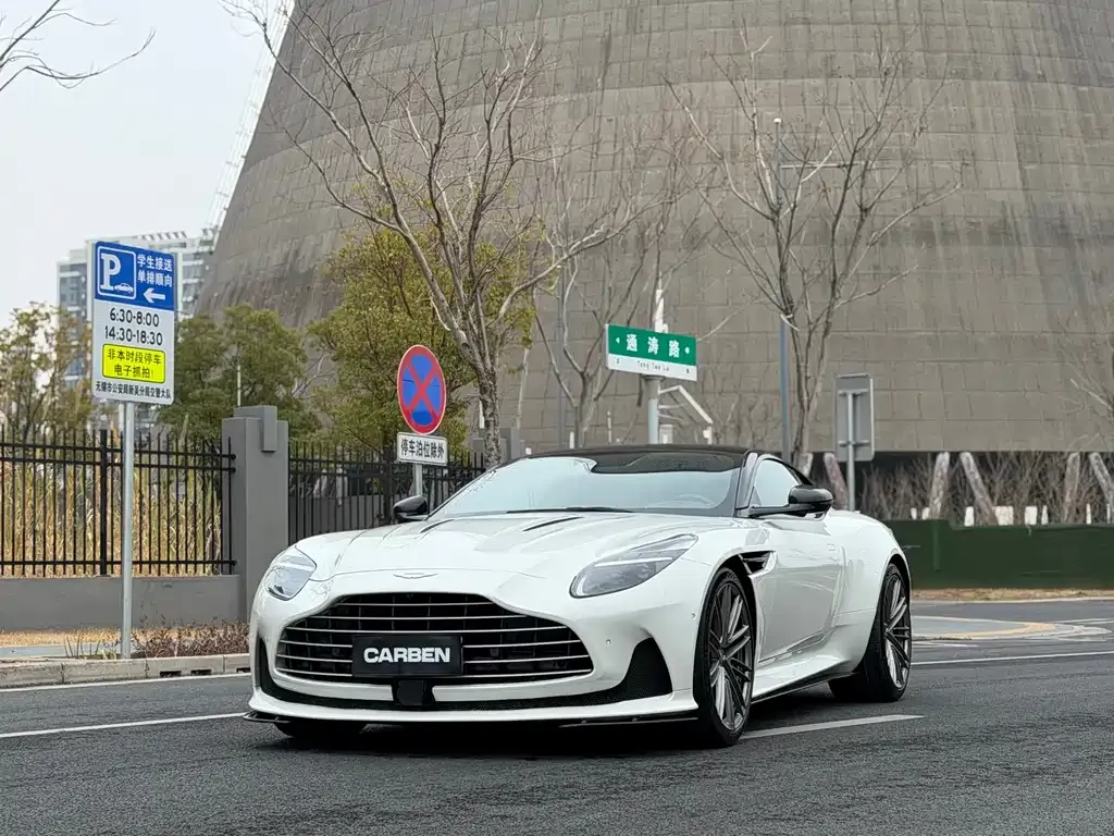Aston Martin DB12 2024 из CN, фото 4
