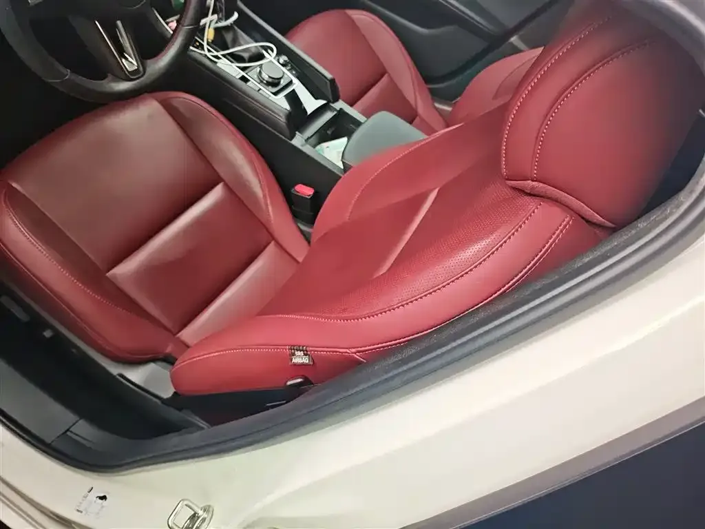 Mazda 3 Axela 2022 из CN, фото 2