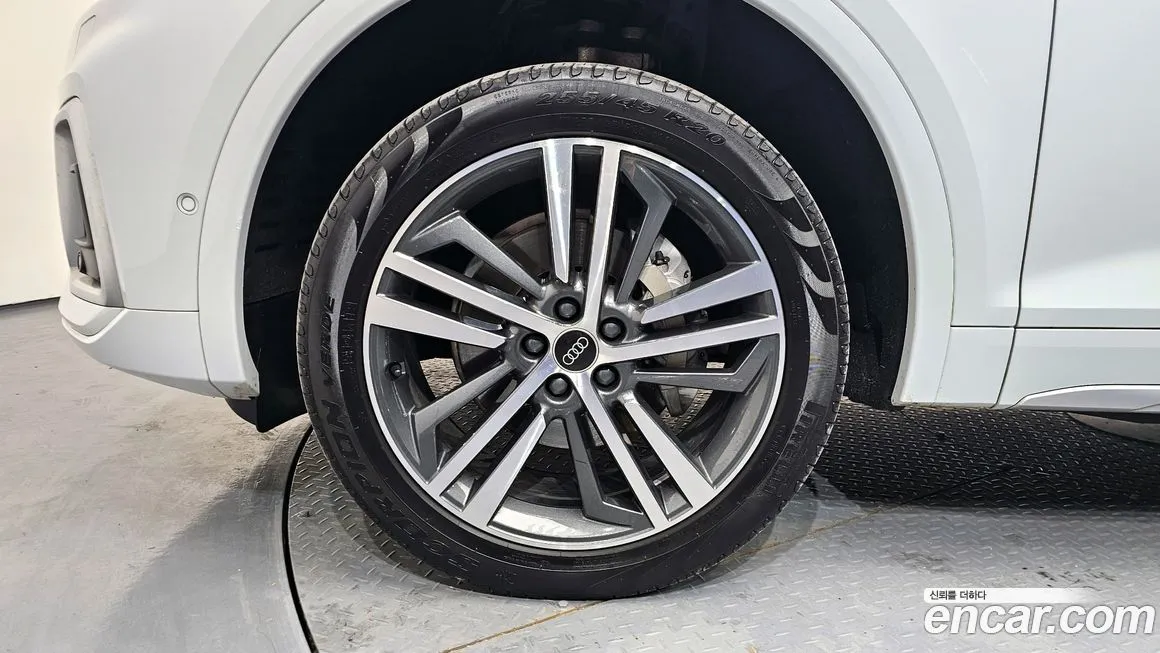 Audi Q5 2023 из KR, фото 4