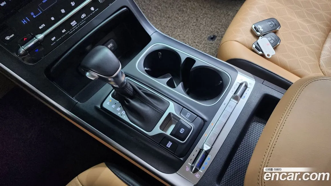 Kia Carnival — фото 10