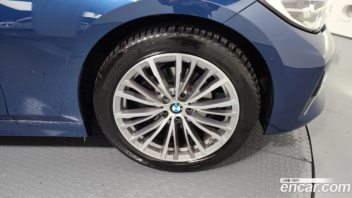 BMW 3-Series 2021 из KR, фото 10