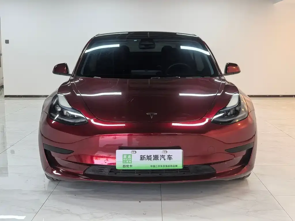 Tesla Model 3 — фото 3