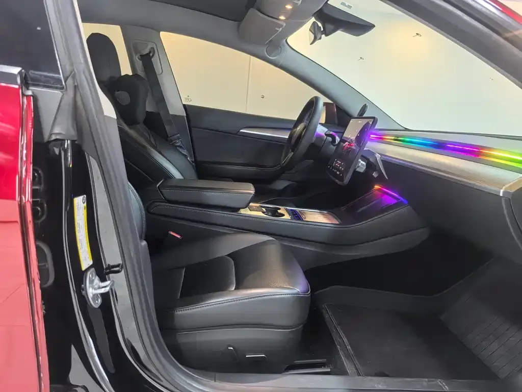 Tesla Model 3 — фото 2