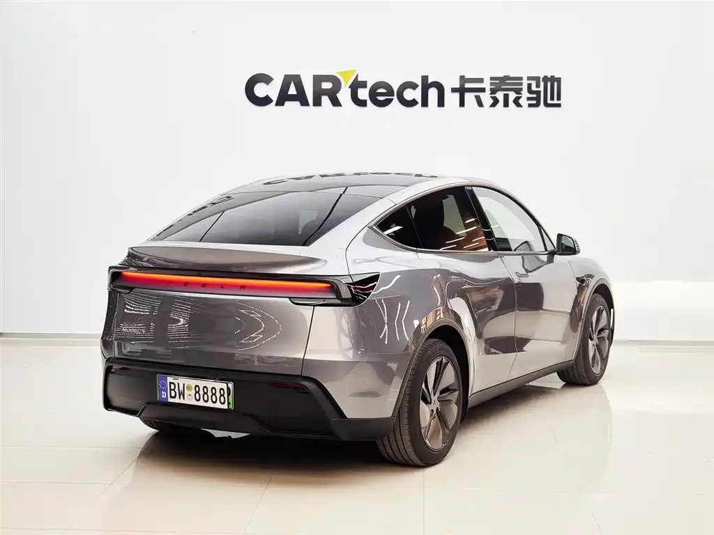 Tesla Model Y 2025 из CN, фото 10
