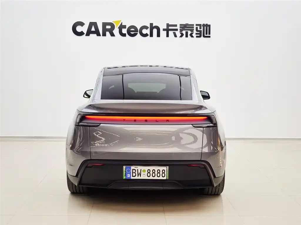 Tesla Model Y 2025 из CN, фото 5