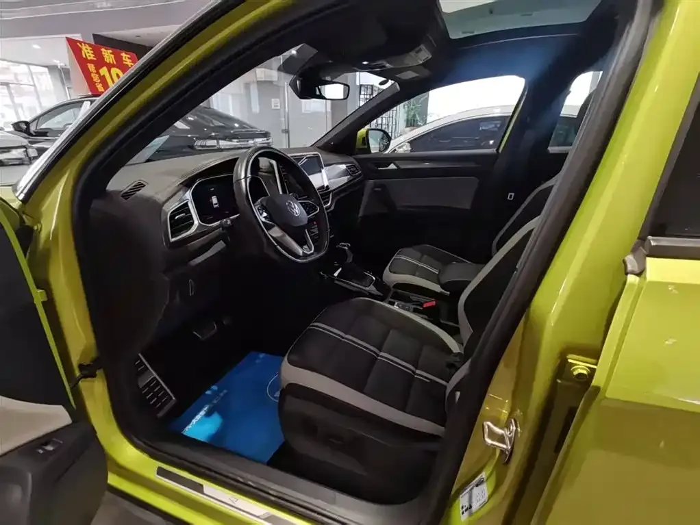 Volkswagen T-Roc 2023 из CN, фото 3