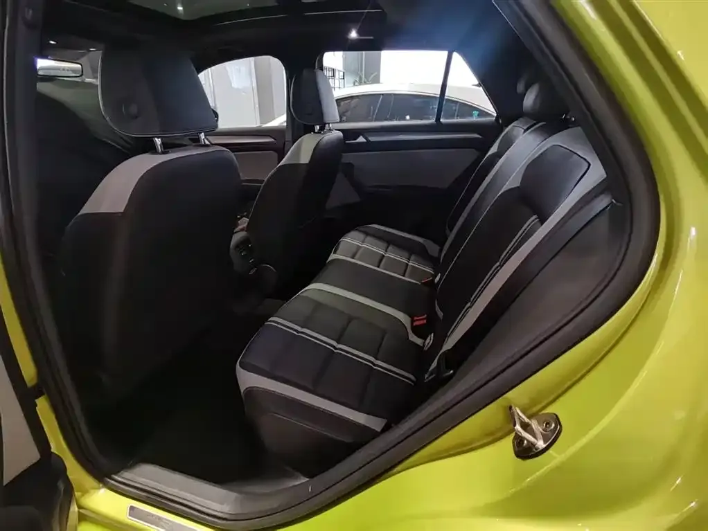 Volkswagen T-Roc 2023 из CN, фото 5
