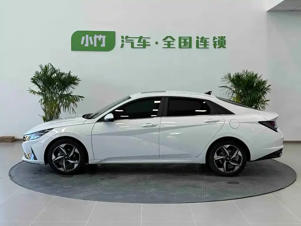 Hyundai Elantra 2023 из CN, фото 2