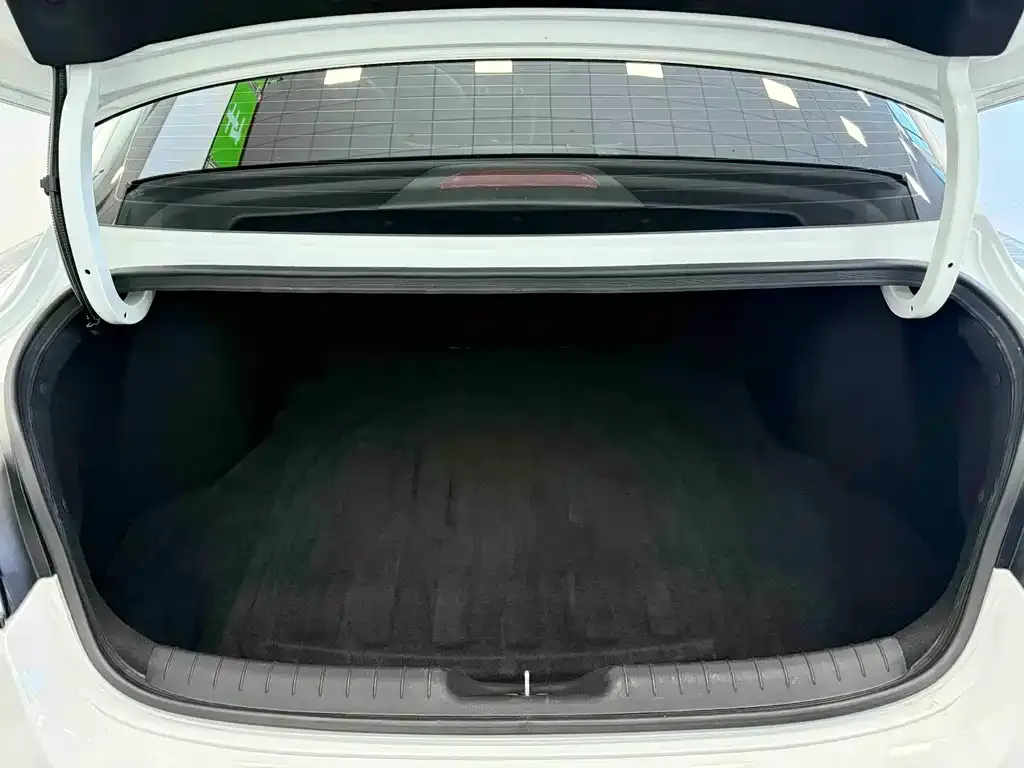 Hyundai Elantra 2023 из CN, фото 9