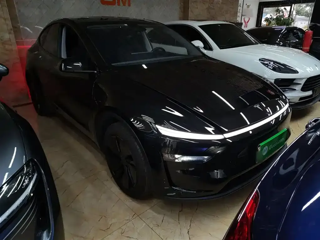 Tesla Model Y 2025 из CN, фото 3