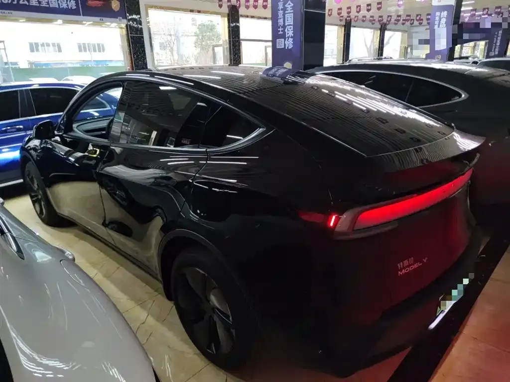 Tesla Model Y 2025 из CN, фото 7