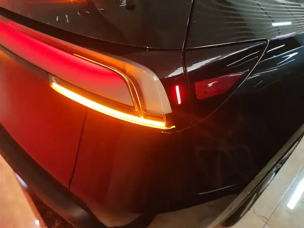 Tesla Model Y 2025 из CN, фото 6