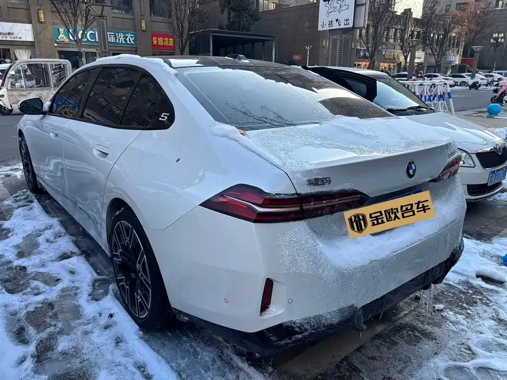 BMW 5 Series 2025 из CN, фото 5