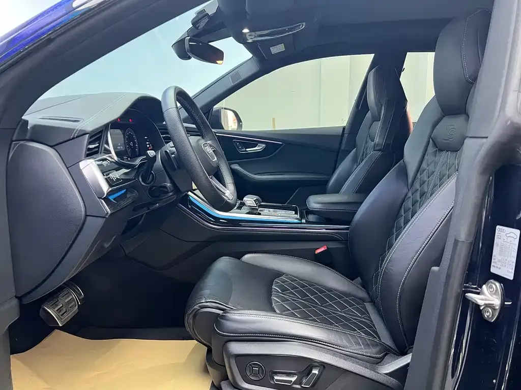 Audi Q8 2025 из CN, фото 3