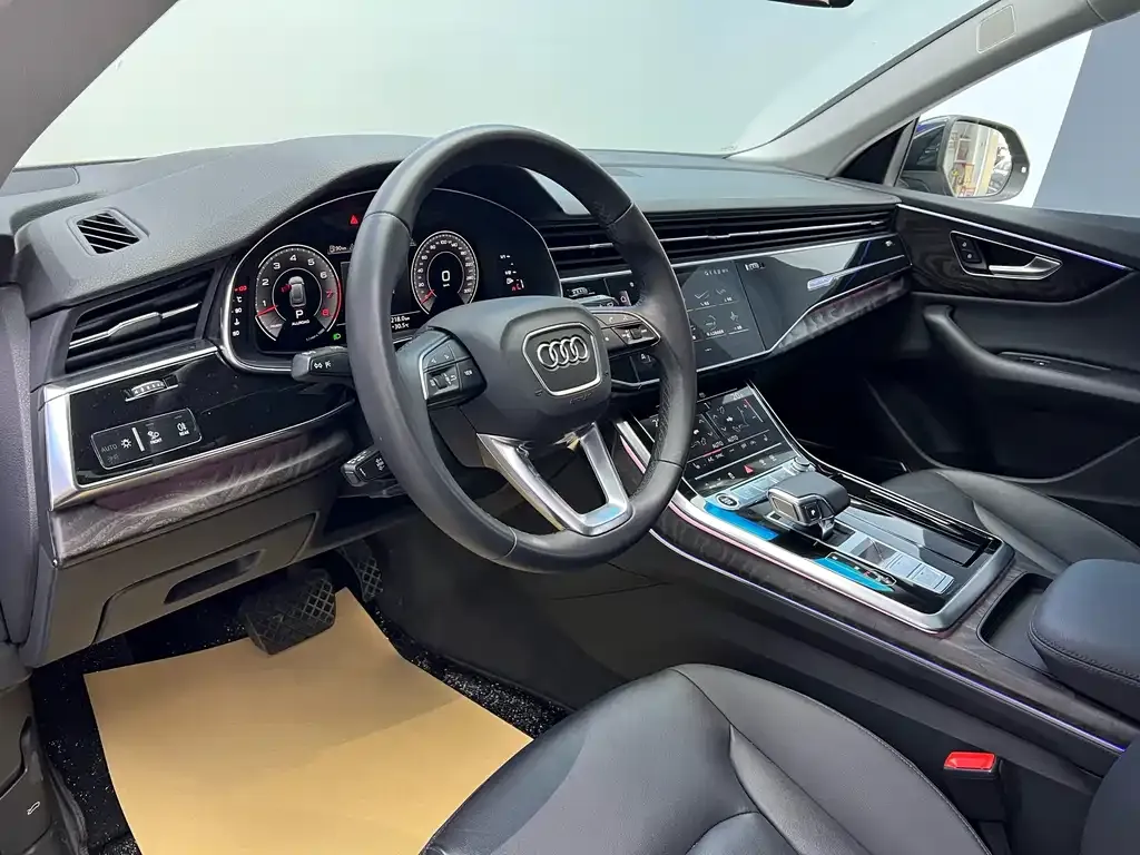 Audi Q8 2025 из CN, фото 7