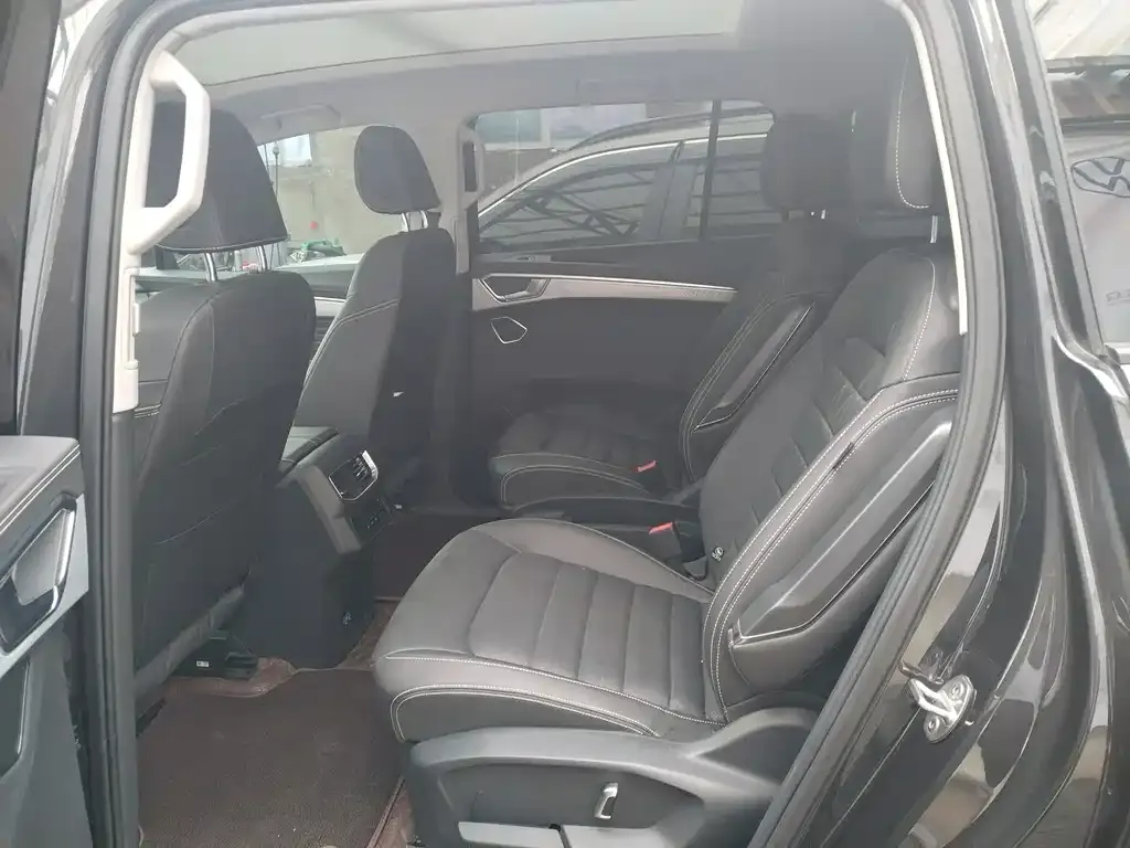Volkswagen Talagon 2023 из CN, фото 3