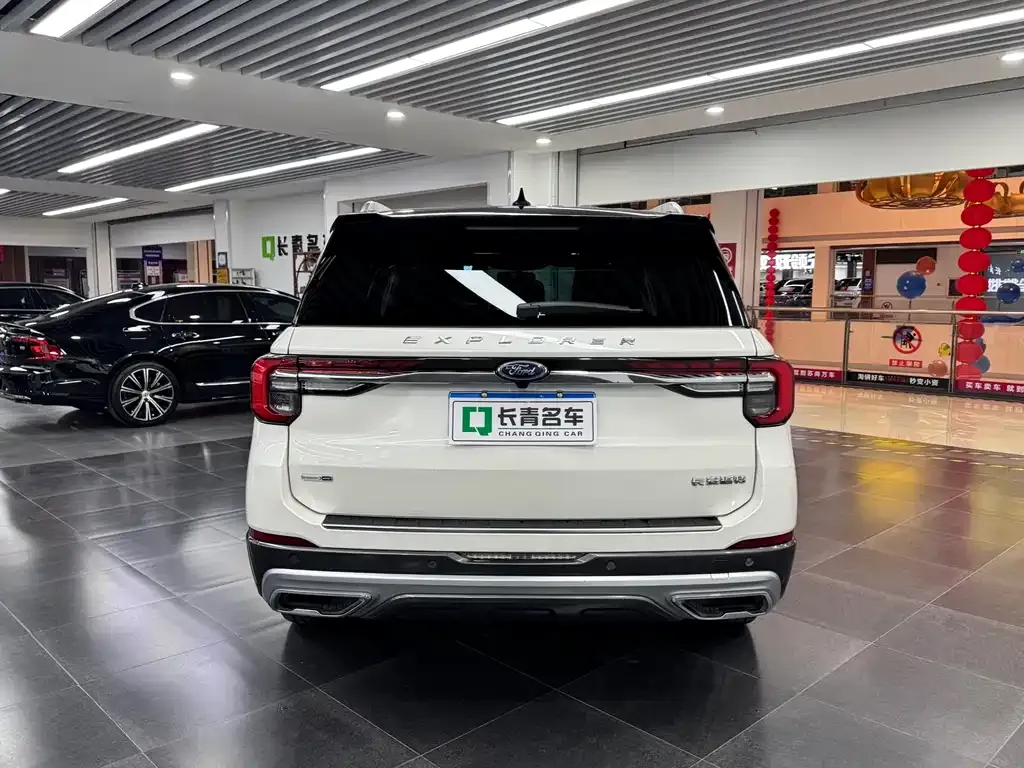 Ford Explorer 2023 из CN, фото 3