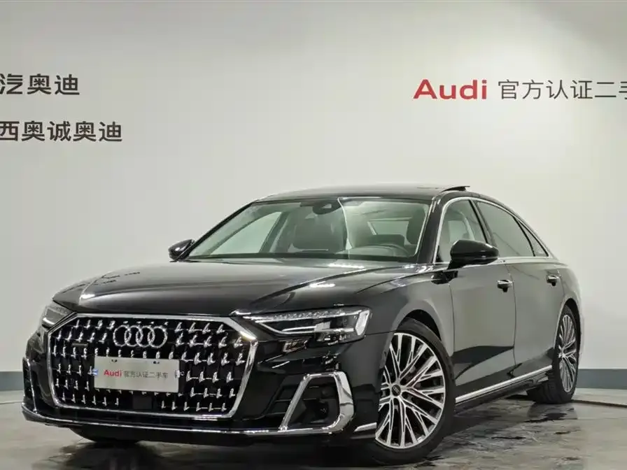Audi A8 — фото 1