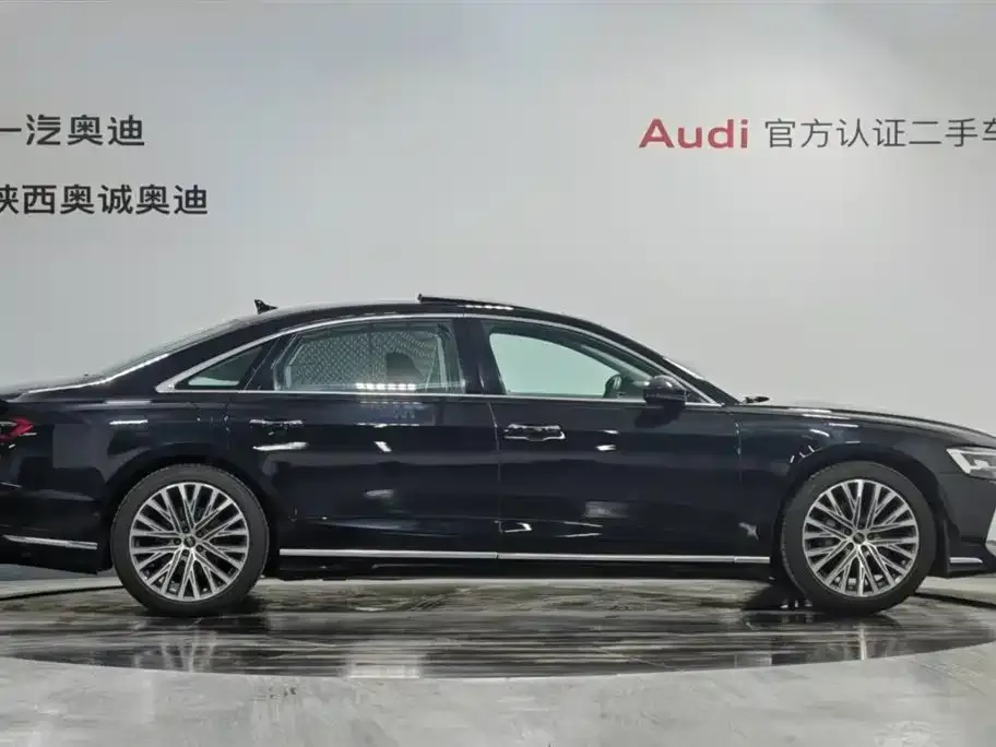 Audi A8 — фото 3