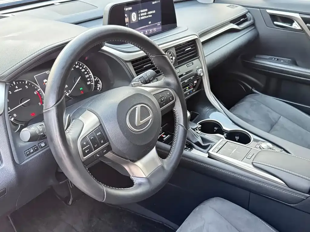 Lexus RX — фото 9