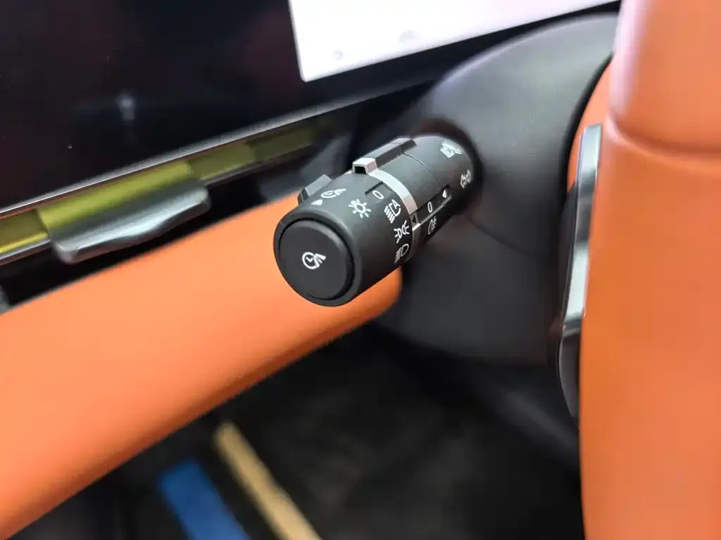 BYD Seal — фото 6