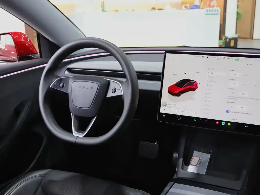 Tesla Model 3 — фото 3