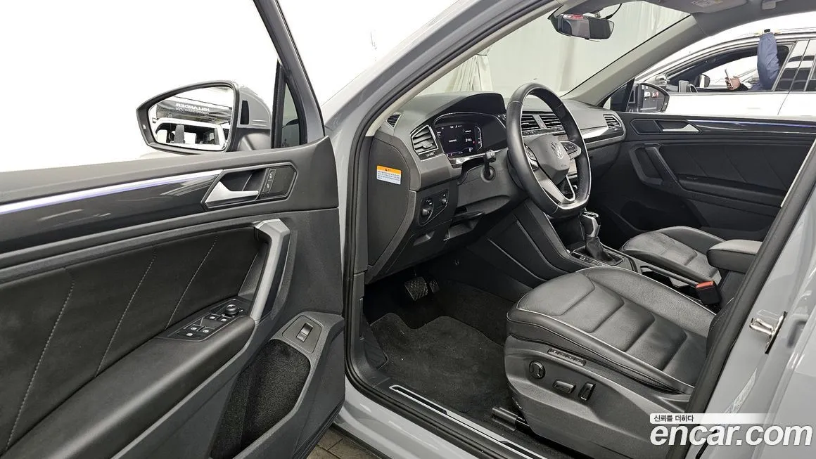 Volkswagen Tiguan — фото 5