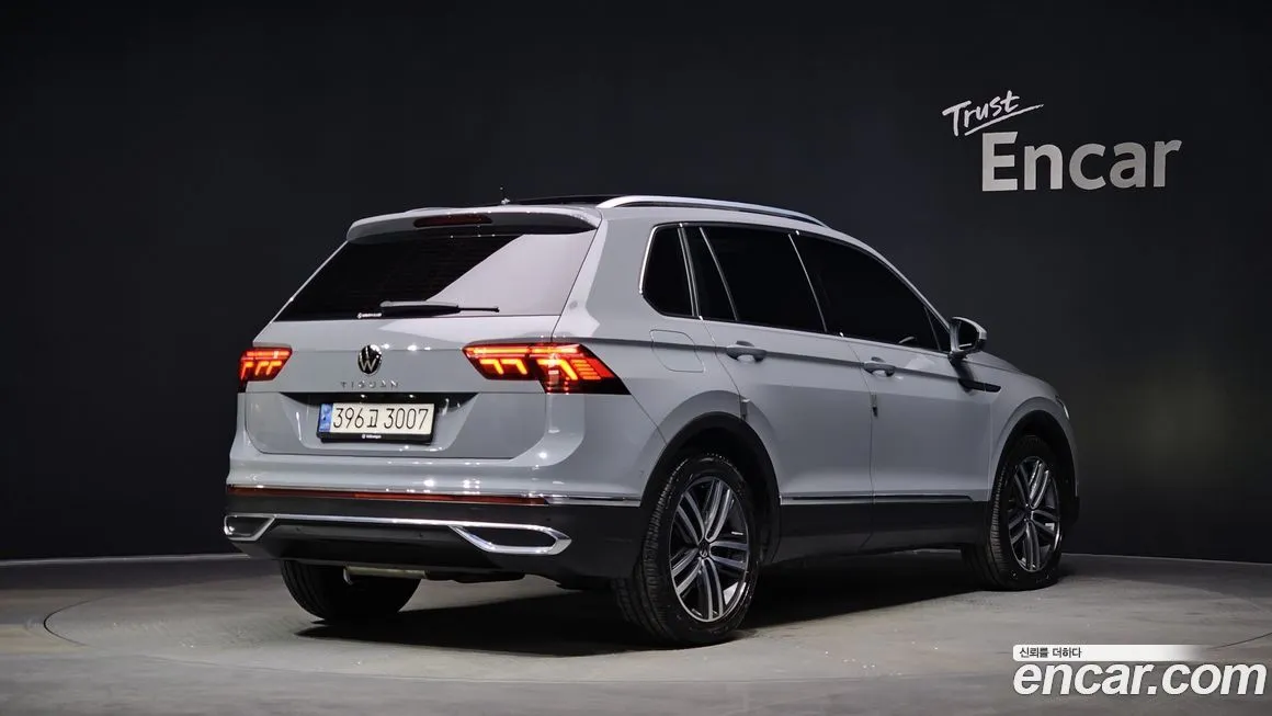 Volkswagen Tiguan — фото 9