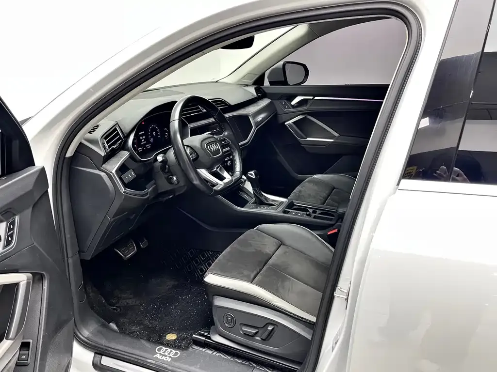 Audi Q3 2021 из CN, фото 10