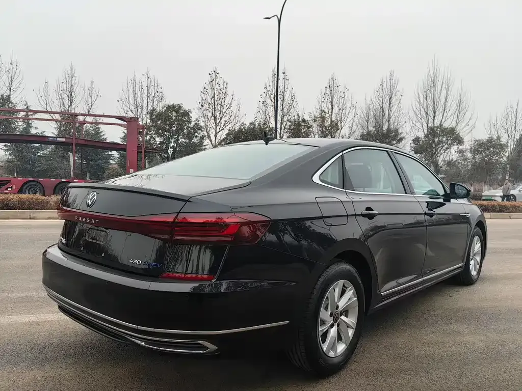 Volkswagen Passat New Energy — фото 6