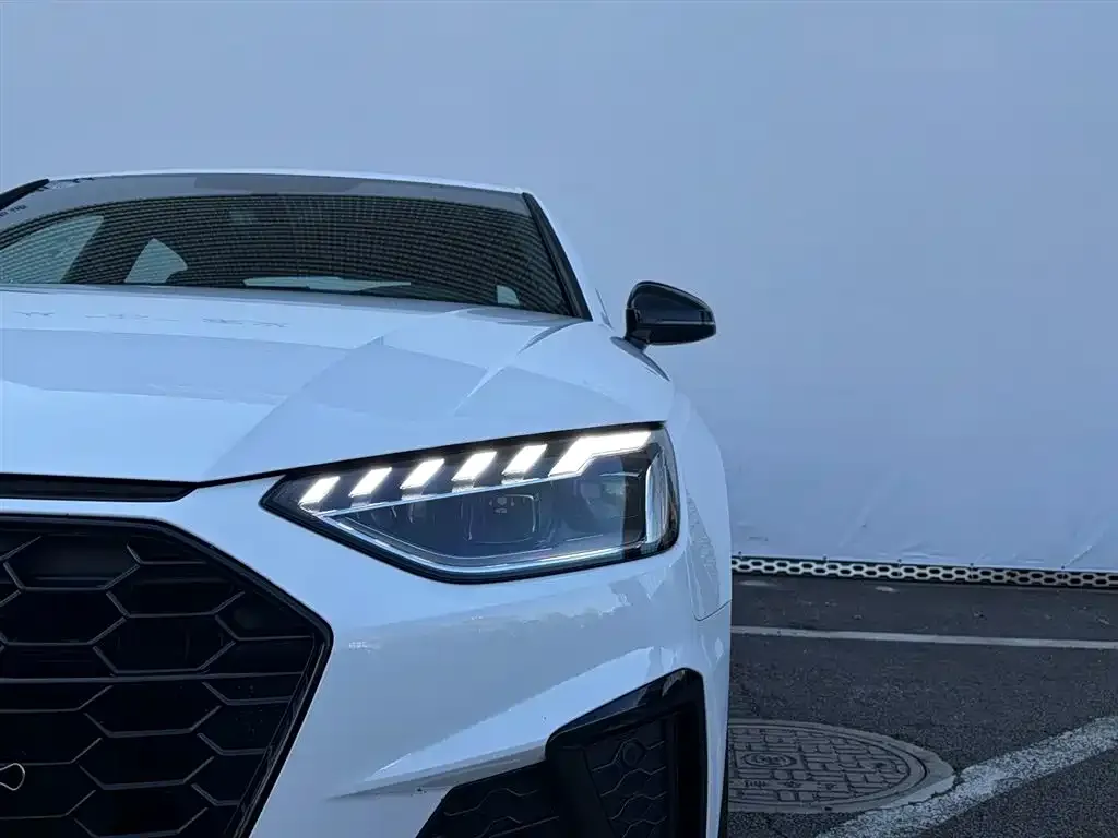 Audi A4L 2024 из CN, фото 2