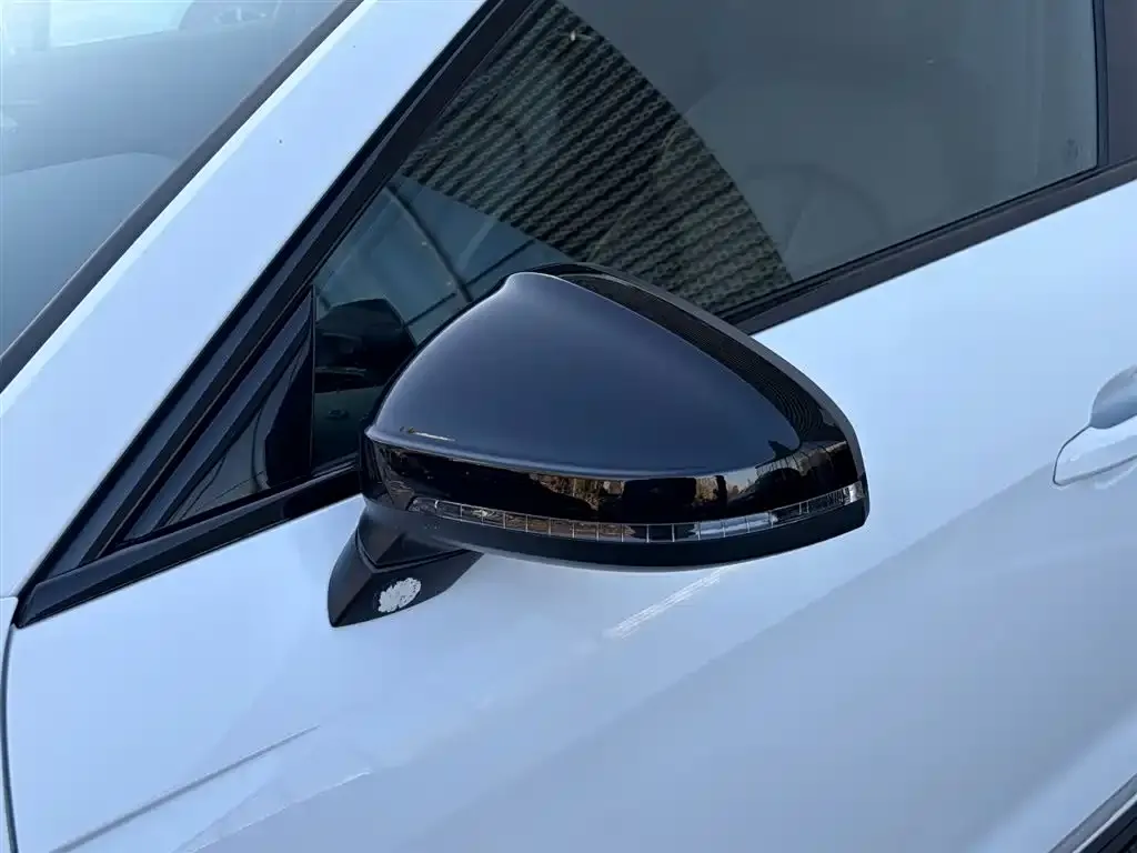Audi A4L 2024 из CN, фото 3